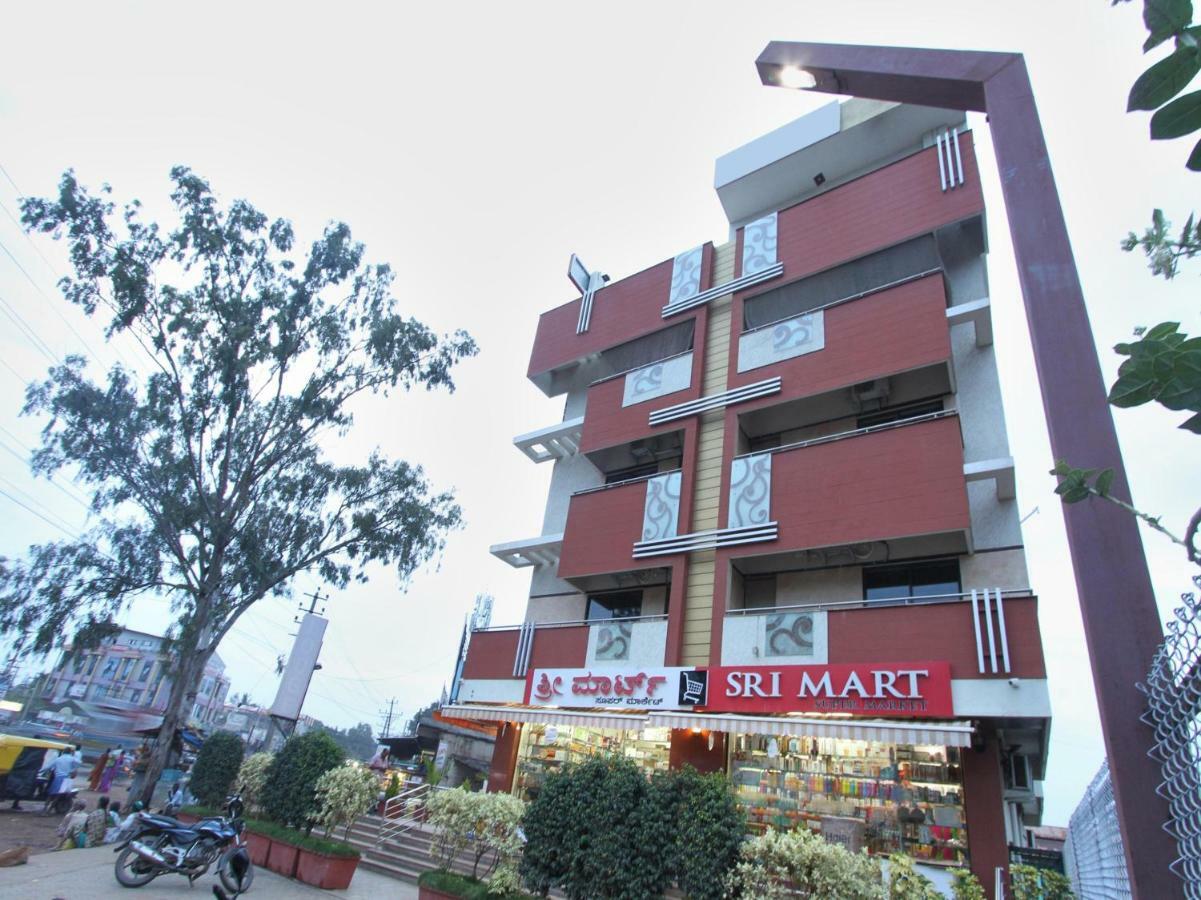 Oyo 19957 Annapoorna Castle Hotel Kadur Exterior photo